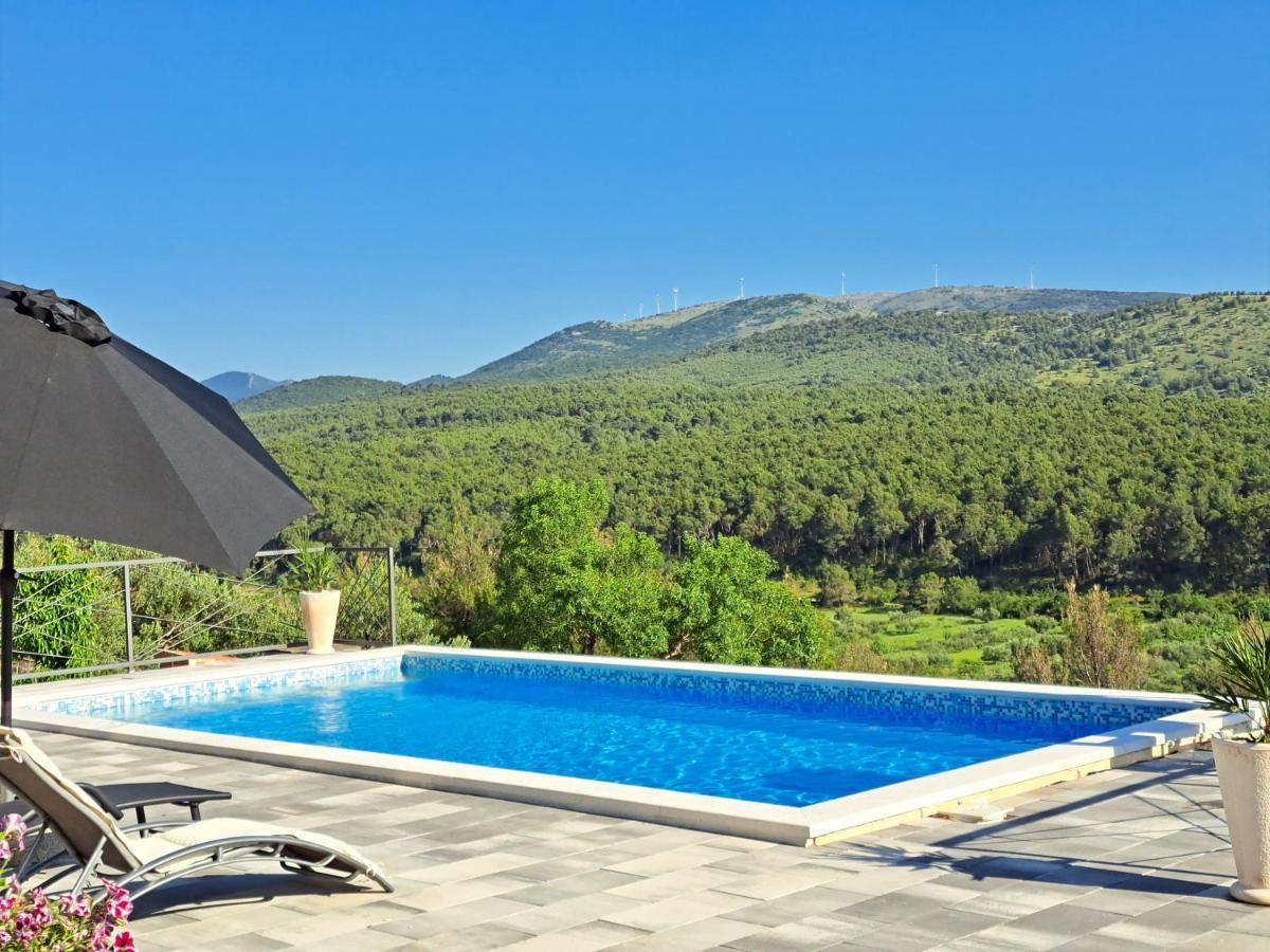 Guest House "The View" - With A Pool Donje Polje Exteriér fotografie