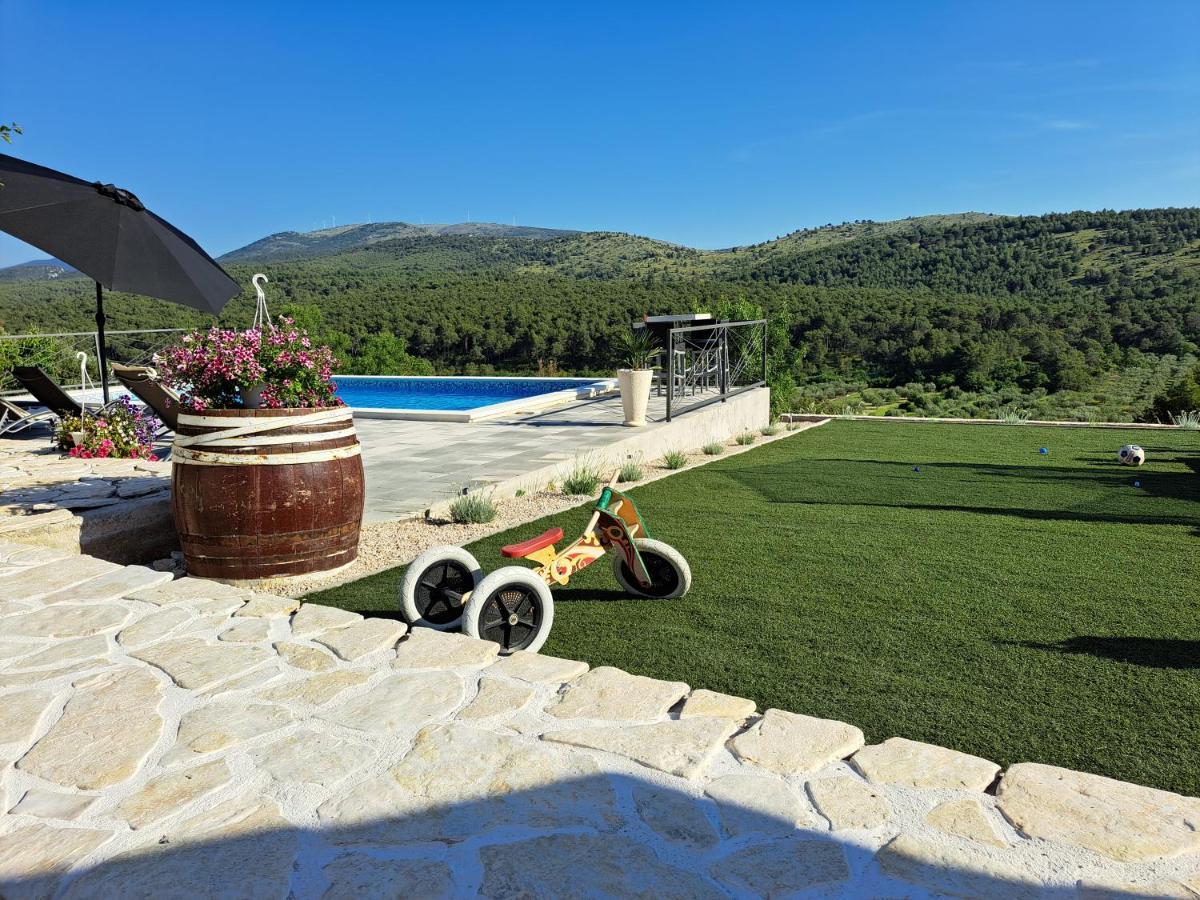 Guest House "The View" - With A Pool Donje Polje Exteriér fotografie